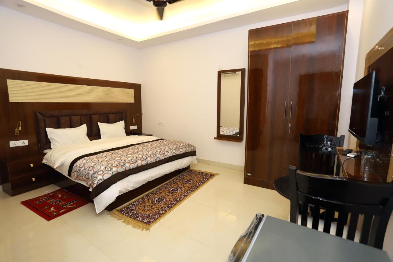 Vrindavan Guest House Нью-Делі Екстер'єр фото