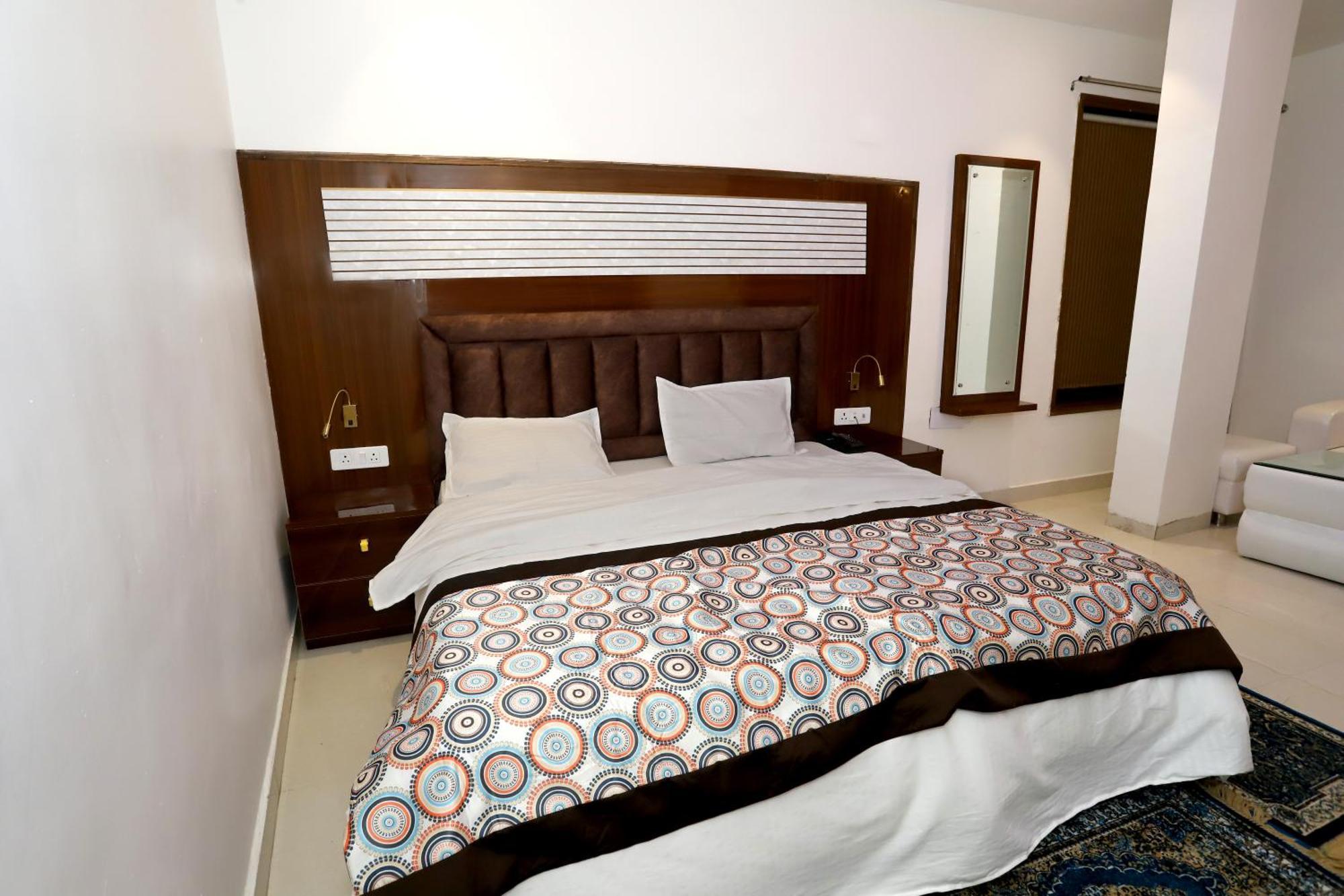 Vrindavan Guest House Нью-Делі Екстер'єр фото
